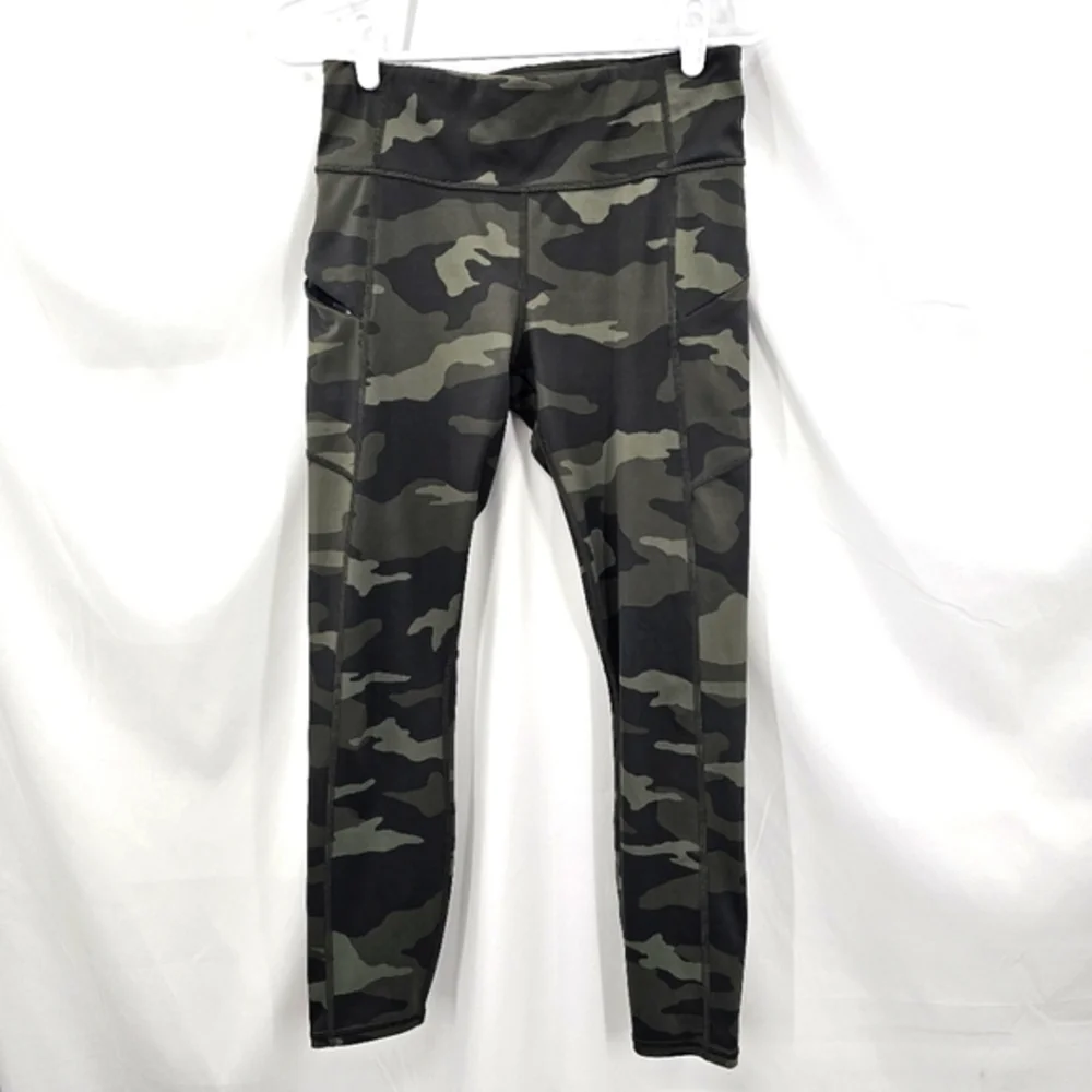 Athleta Camo Contender 7/8 Tight Leggings Green 405480-02 Women's Size Small.‎
